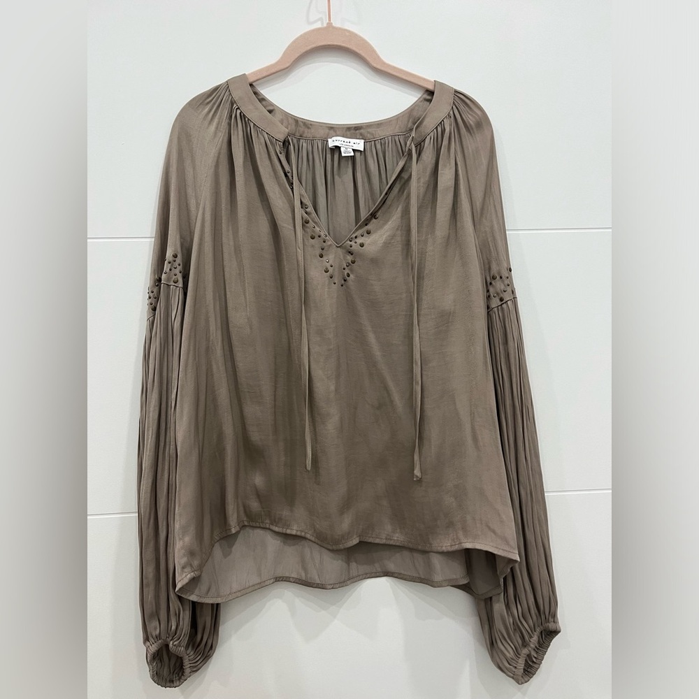 Current Air Brown Long Sleeve Grommet Blouse